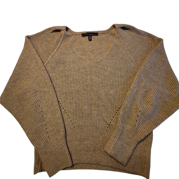 White House Black Market Sweaters - White House Black Market V-Neck Sweater Womens M Tan Puff Shoulder Pointelle